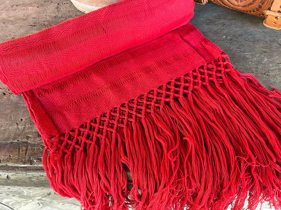 Écharpe en coton tissé: le rebozo